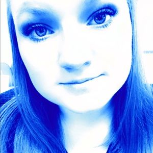 Meet your Posher, Chrissy